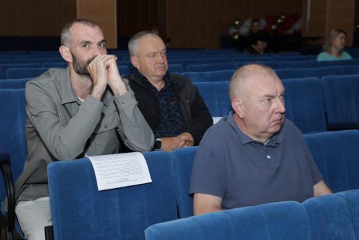 В Новопетрівському будинку культури відбулося чергове засідання 85-ї сесії Петрівської сільської ради.